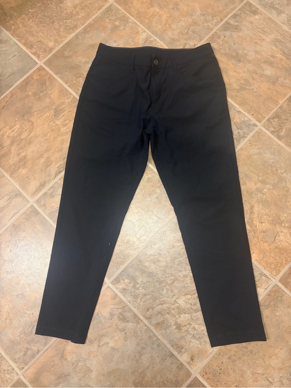 Vuori Black Slim Chino Pants size 30